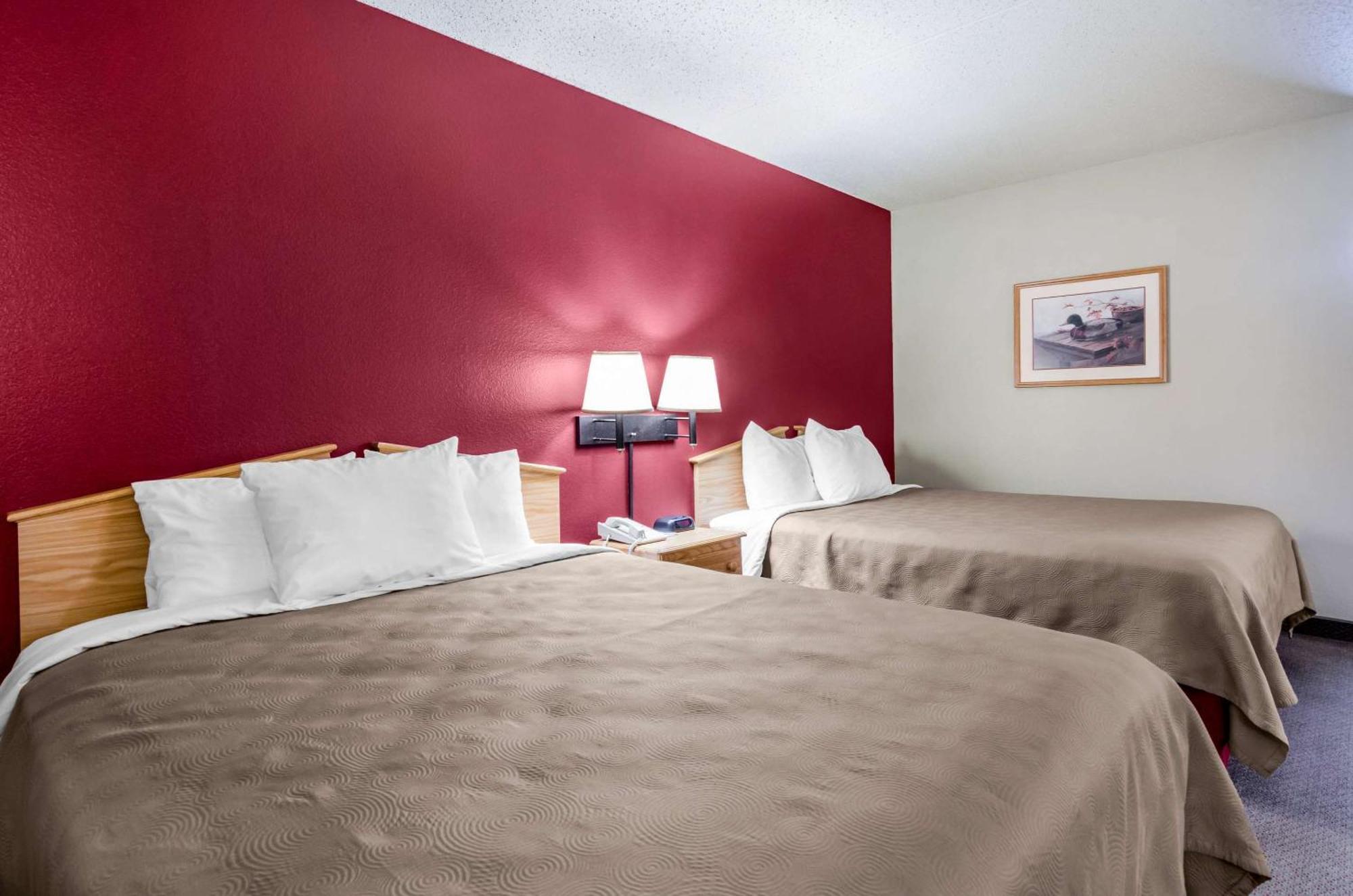 Rodeway Inn Hesston Kültér fotó