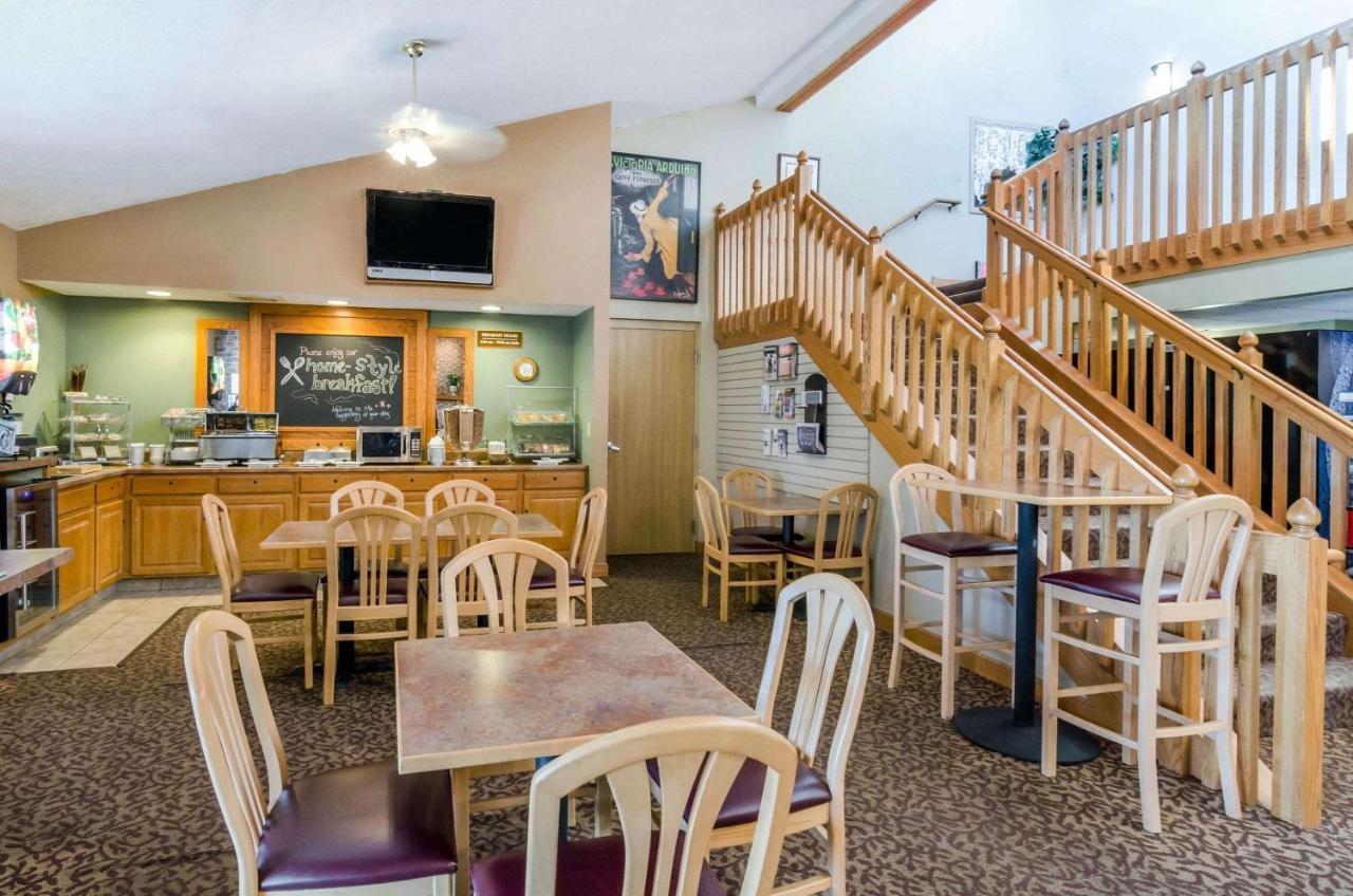 Rodeway Inn Hesston Kültér fotó